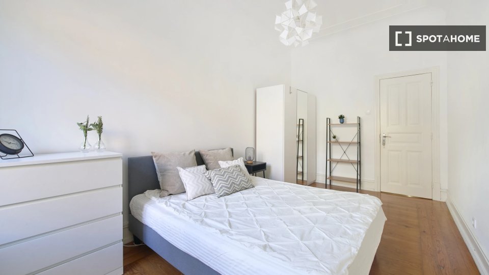 Double room Lisbon, 7 beds — photo 8