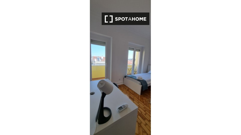 Apartment Lisbon, 2 beds, 100m² — photo 12