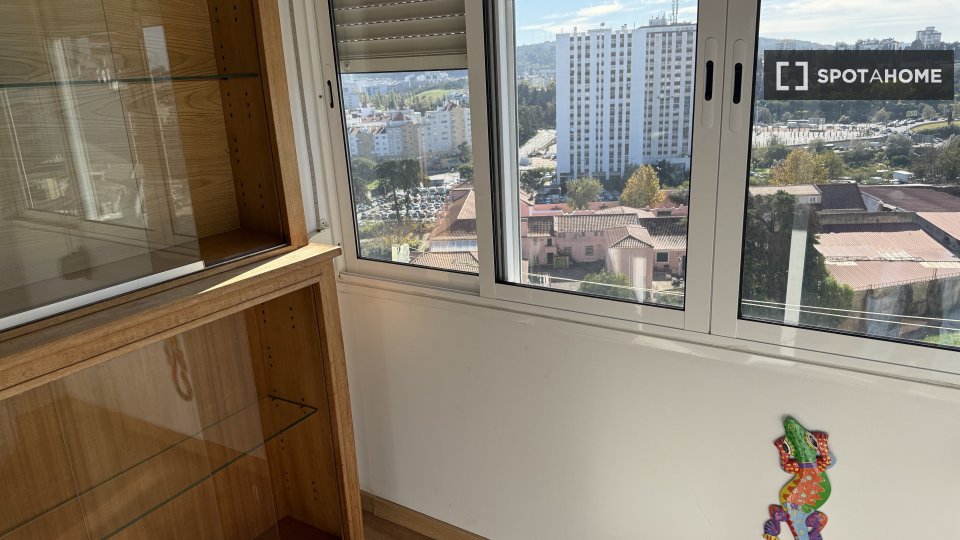 Double room Lisbon, 4 beds — photo 12