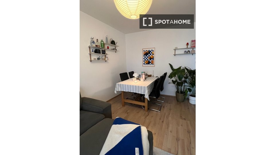 Apartment Hamburg, 1 bed, 48m² — photo 1