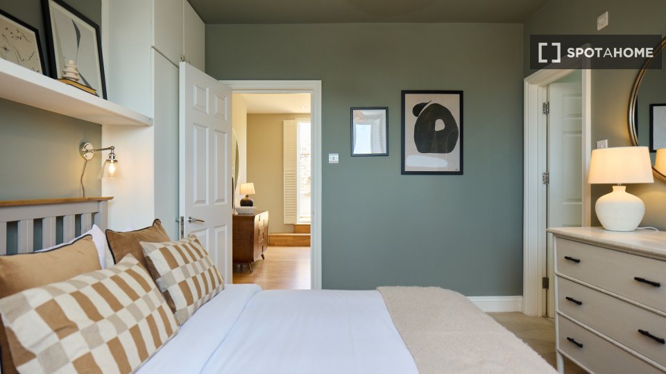 Apartment London, 2 beds — photo 17