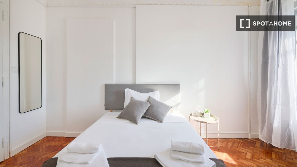 Double room Lisbon, 7 beds — photo 11