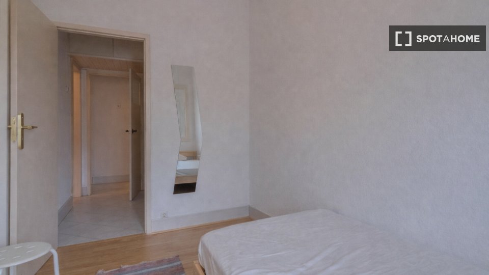 Double room Lisbon, 6 beds, 115m² — photo 30