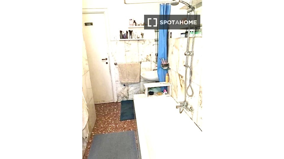 Double room Rome, 3 beds, 130m² — photo 17