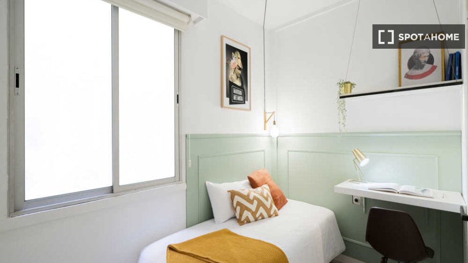 Double room Madrid, 68 beds, 2620m² — photo 41