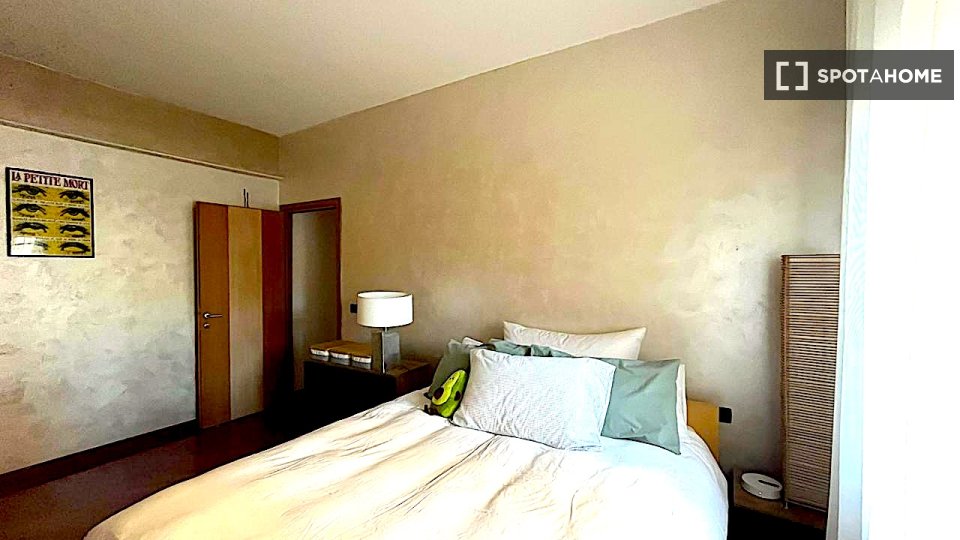 Double room Genoa, 3 beds, 93m² — photo 9