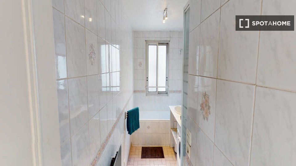 Double room Lyon, 4 beds, 80m² — photo 15