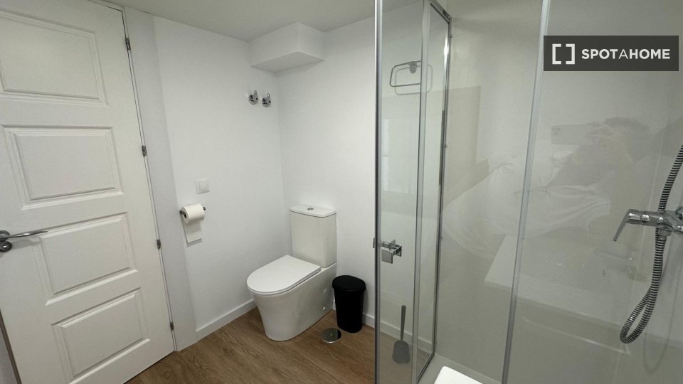 Double room Malaga, 9 beds, 25m² — photo 19