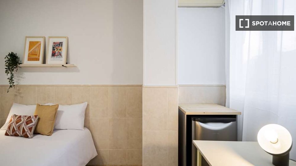 Double room Madrid, 25 beds — photo 14