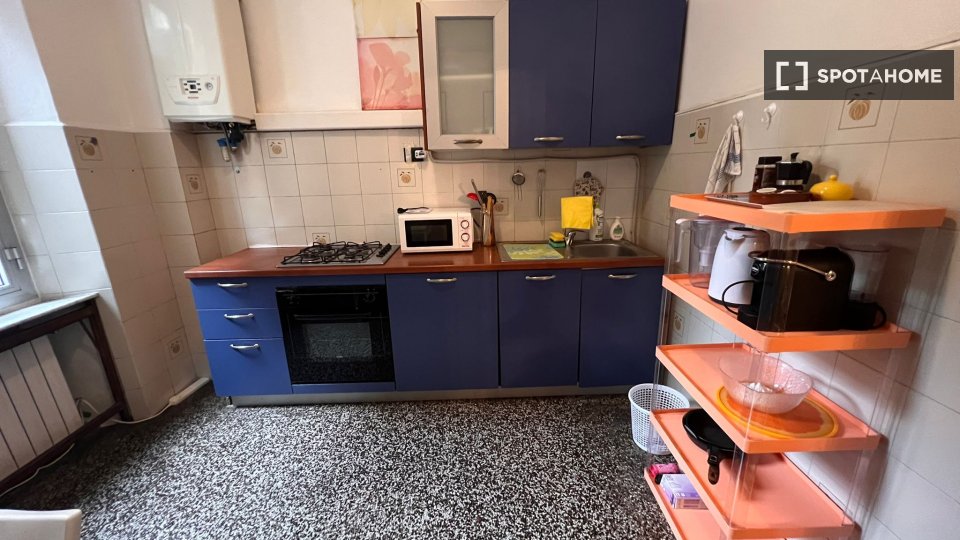 Double room Genoa, 3 beds — photo 32