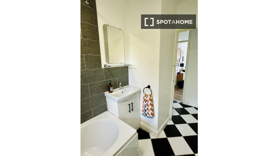 Apartment London, 2 beds, 69m² — photo 7