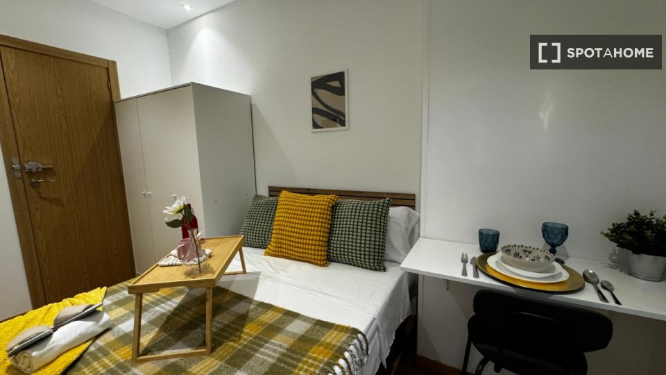 Double room Madrid, 5 beds — photo 11