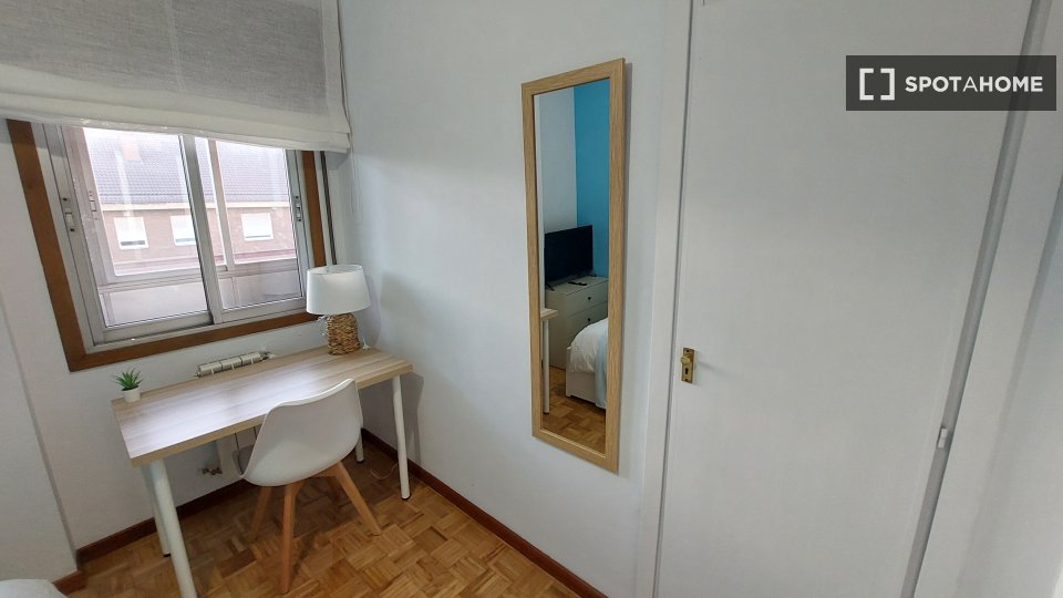 Double room Madrid, 4 beds, 100m² — photo 2