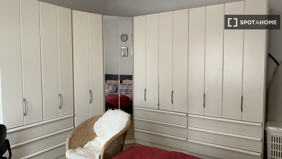 Double room Brussels, 1 bed — photo 13