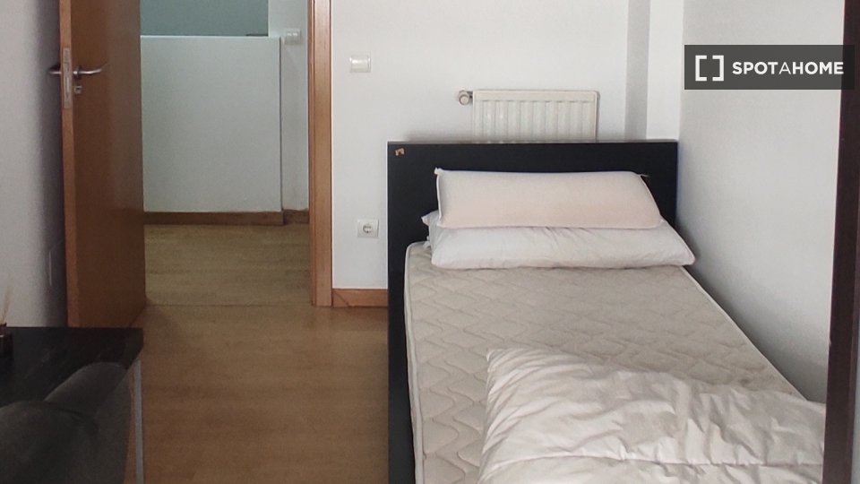 Double room Madrid, 4 beds, 130m² — photo 17