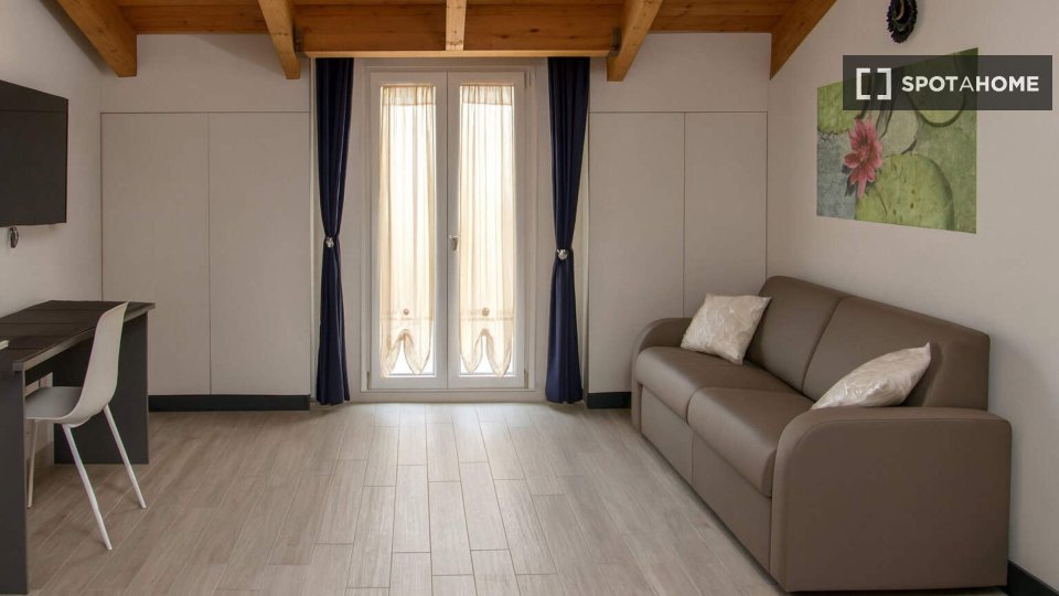 Apartment Milan, 1 bed, 60m² — photo 3