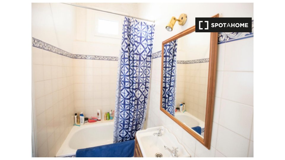 Double room Lisbon, 6 beds — photo 10