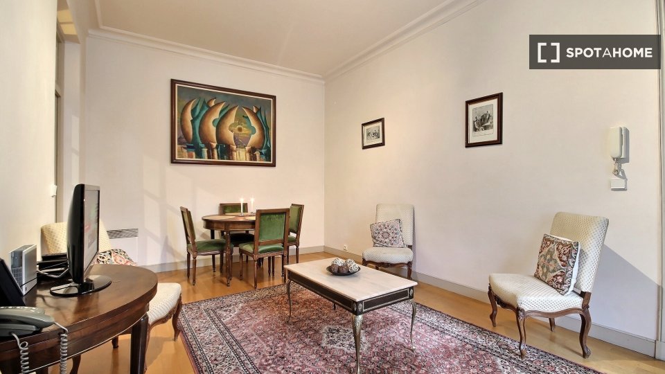 Appartamento con 1 camera da letto in affitto a Sentier-Bonne Nouvelle. - a Parigi