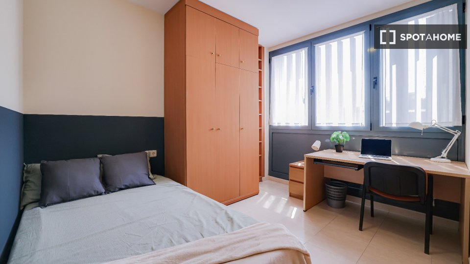 Double room Barcelona, 17 beds, 550m² — photo 16