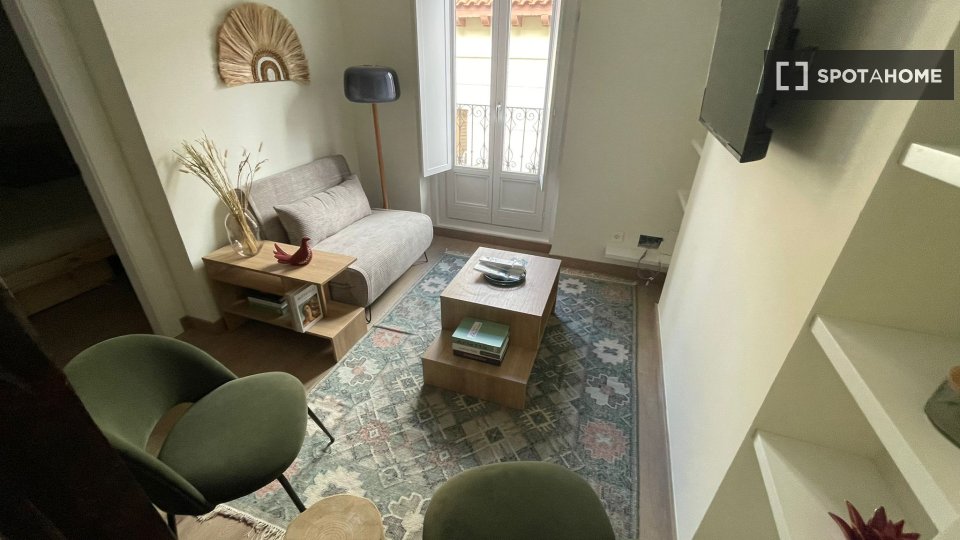Apartment Madrid, 2 beds, 72m² — photo 2