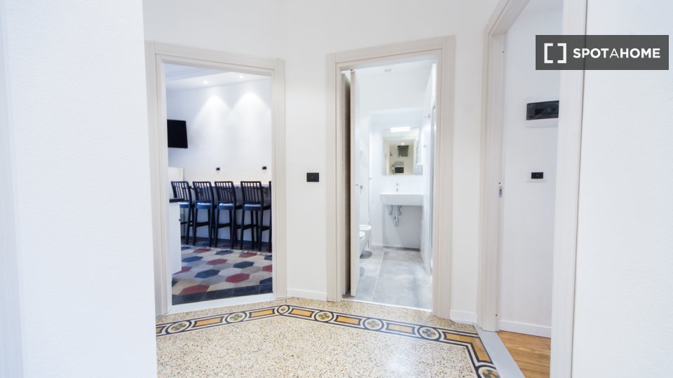 Double room Turin, 3 beds, 85m² — photo 19