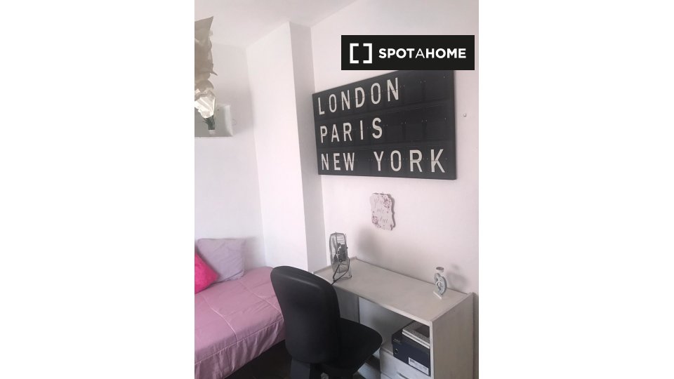 Double room Madrid, 1 bed — photo 1