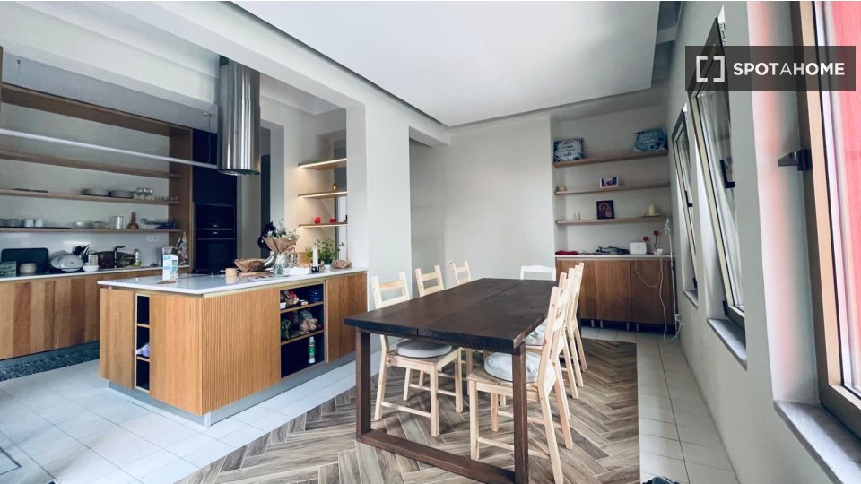 Double room Lisbon, 6 beds, 20m² — photo 11