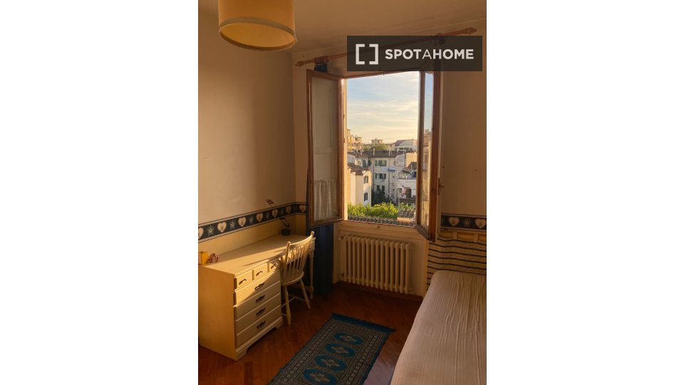 Double room Florence, 3 beds, 115m² — photo 5