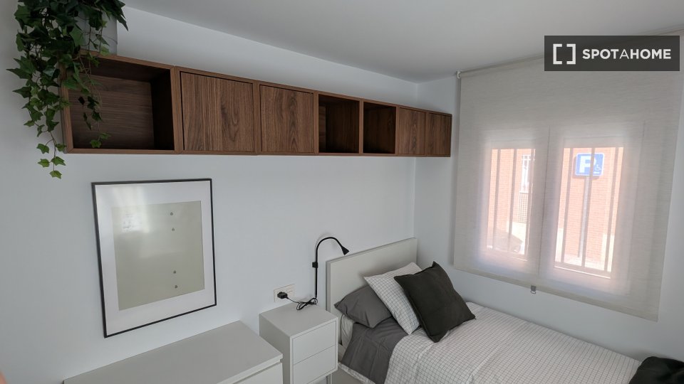 Double room Madrid, 5 beds — photo 2