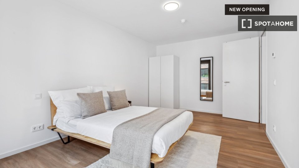 Double room Berlin, 3 beds, 90m² — photo 5