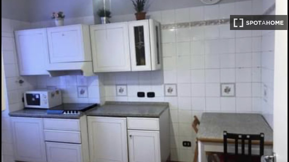 Double room Rome, 3 beds — photo 7