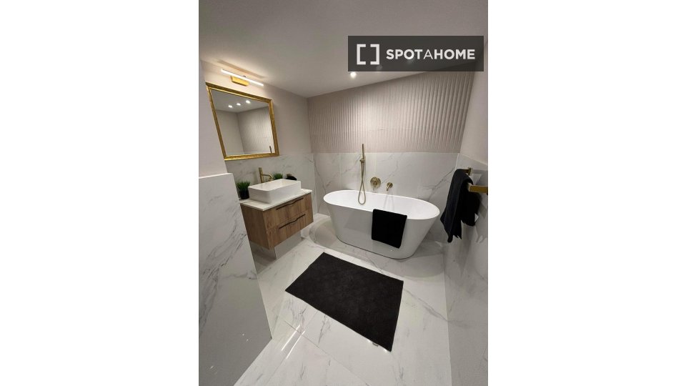 Apartment Budapest, 2 beds, 90m² — photo 10