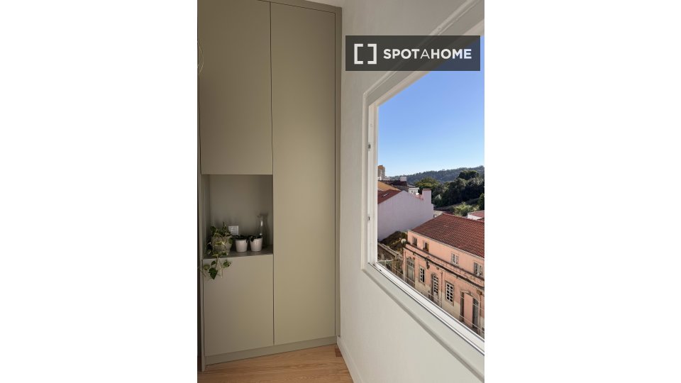 Apartment Lisbon, 2 beds, 45m² — photo 5