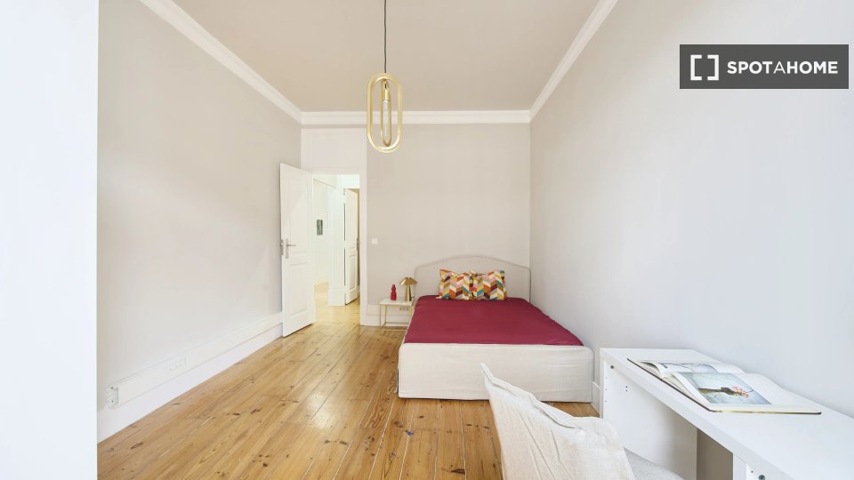 Double room Lisbon, 8 beds — photo 3