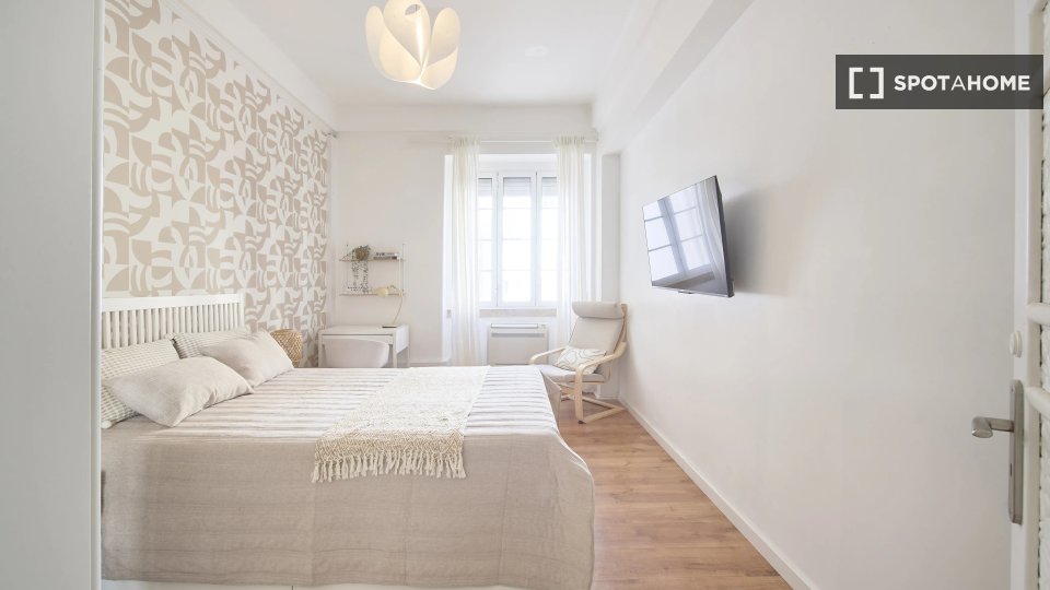 Double room Lisbon, 9 beds — photo 1