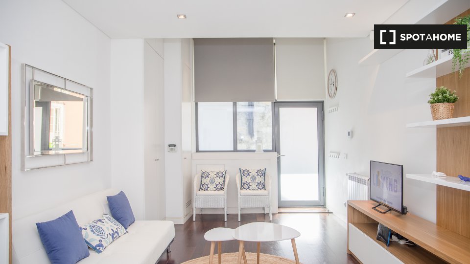Apartment Porto, 1 bed, 55m² — photo 16