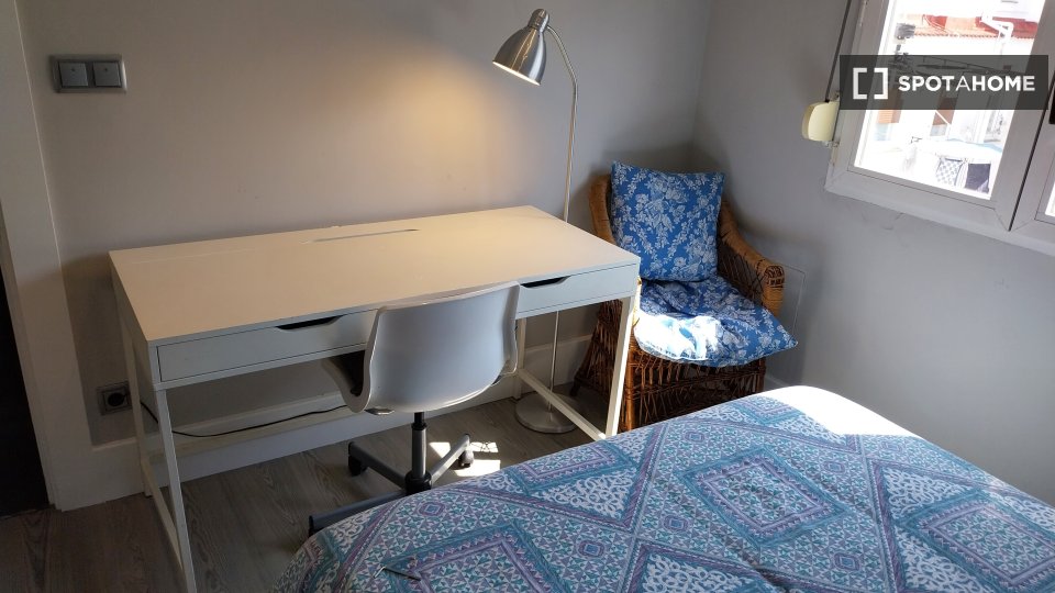 Double room Bilbao, 1 bed, 80m² — photo 7