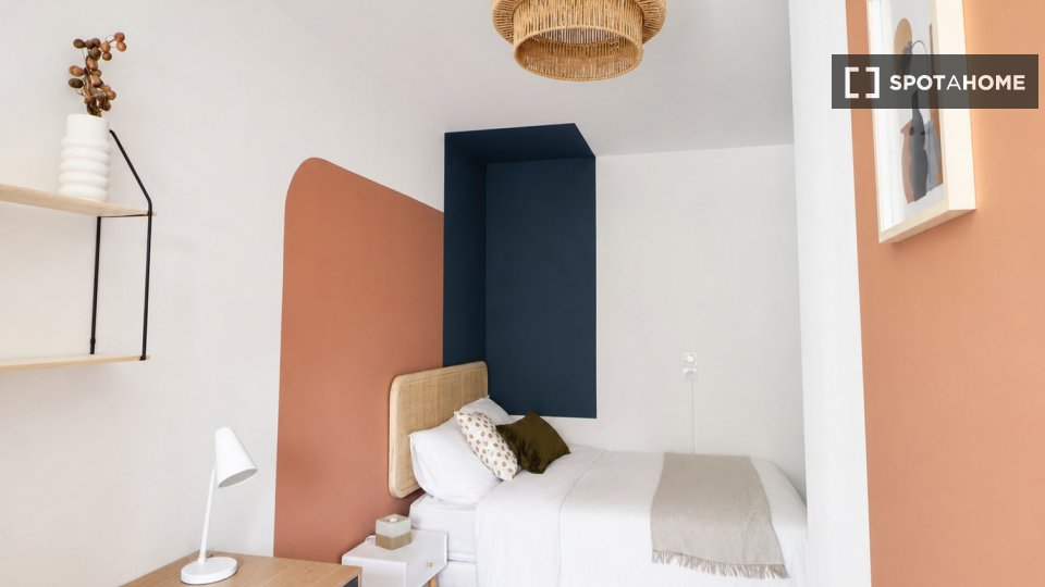Double room Lyon, 5 beds — photo 25