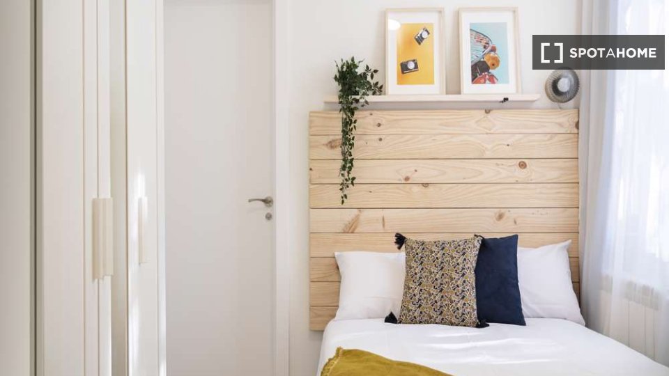Double room Madrid, 17 beds, 560m² — photo 11