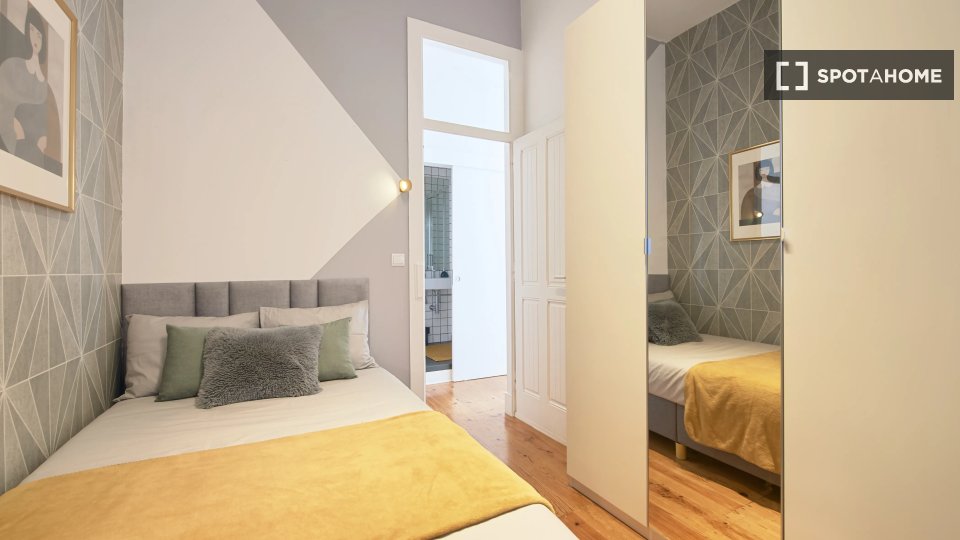 Double room Lisbon, 7 beds — photo 13