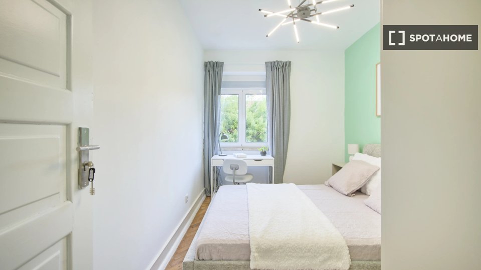 Double room Lisbon, 6 beds — photo 1