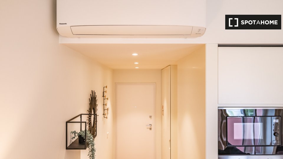 Apartment Lisbon, 1 bed — photo 8