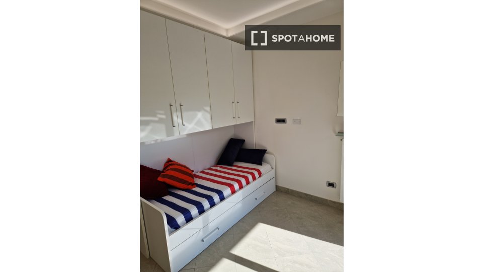 Double room Turin, 5 beds, 136m² — photo 3