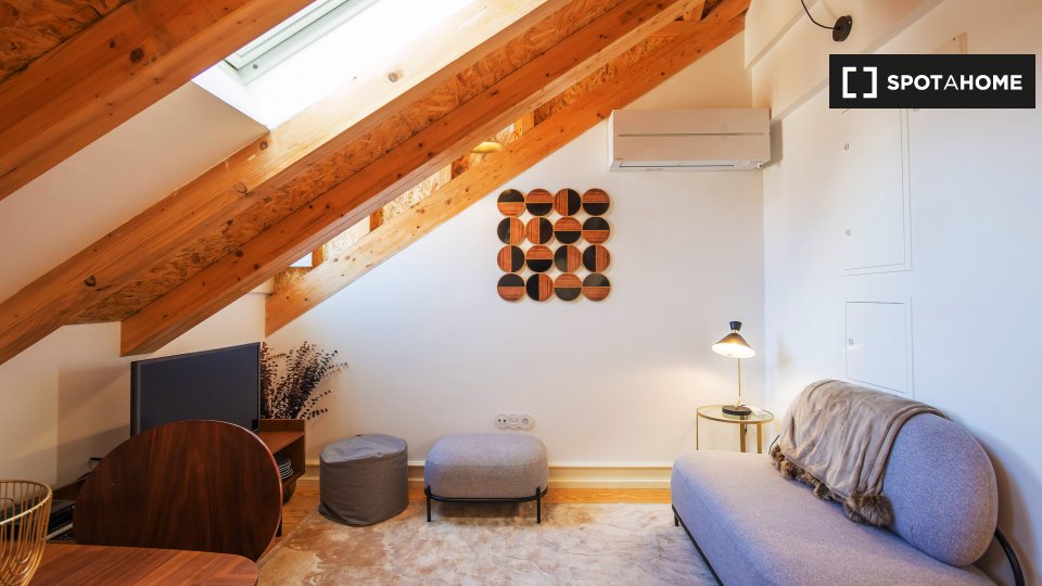 Apartment Lisbon, 1 bed, 65m² — photo 10