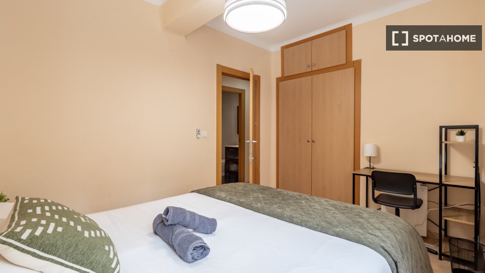 Double room Granada, 6 beds — photo 12