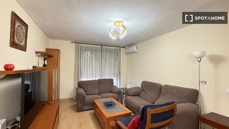 Double room Madrid, 3 beds, 130m² — photo 8