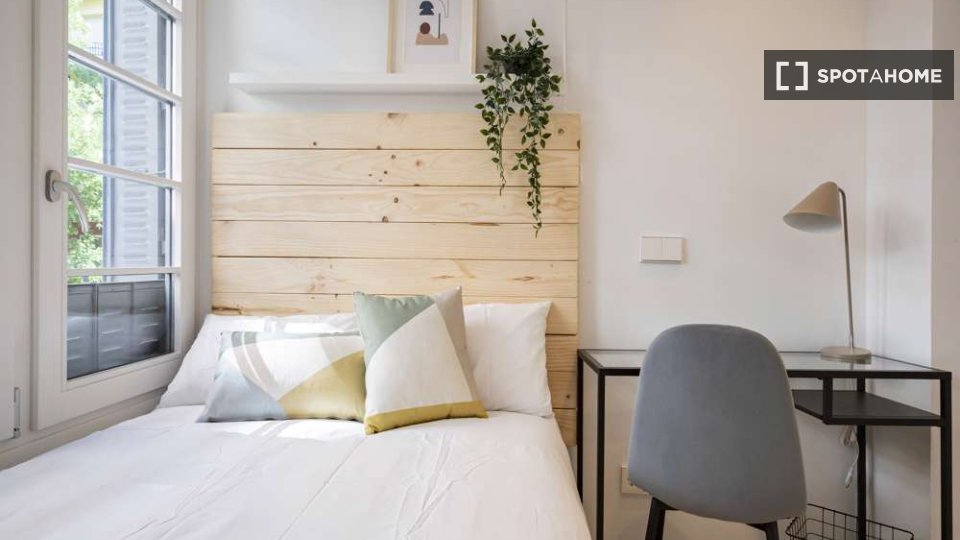 Double room Madrid, 4 beds — photo 3