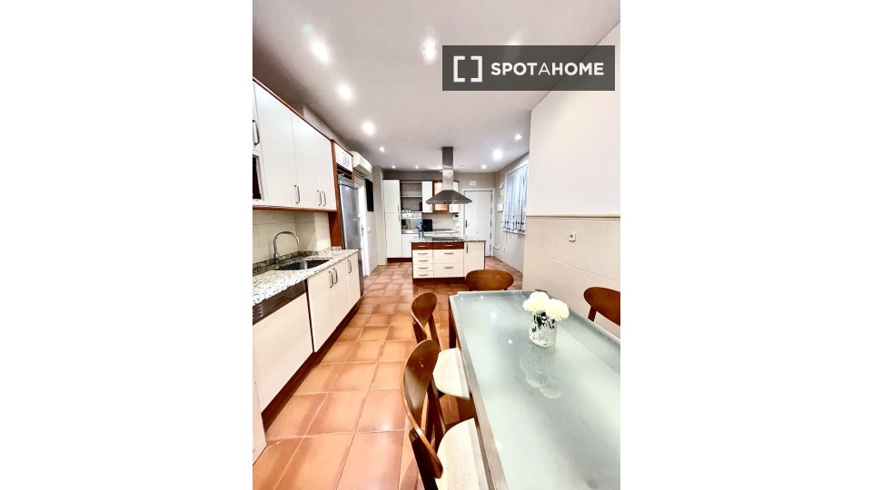 Double room Madrid, 7 beds — photo 90