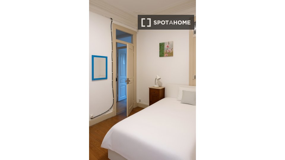 Double room Lisbon, 8 beds — photo 28