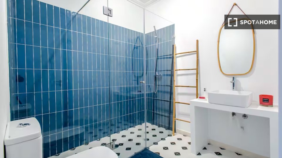 Apartment Lisbon, 2 beds — photo 13
